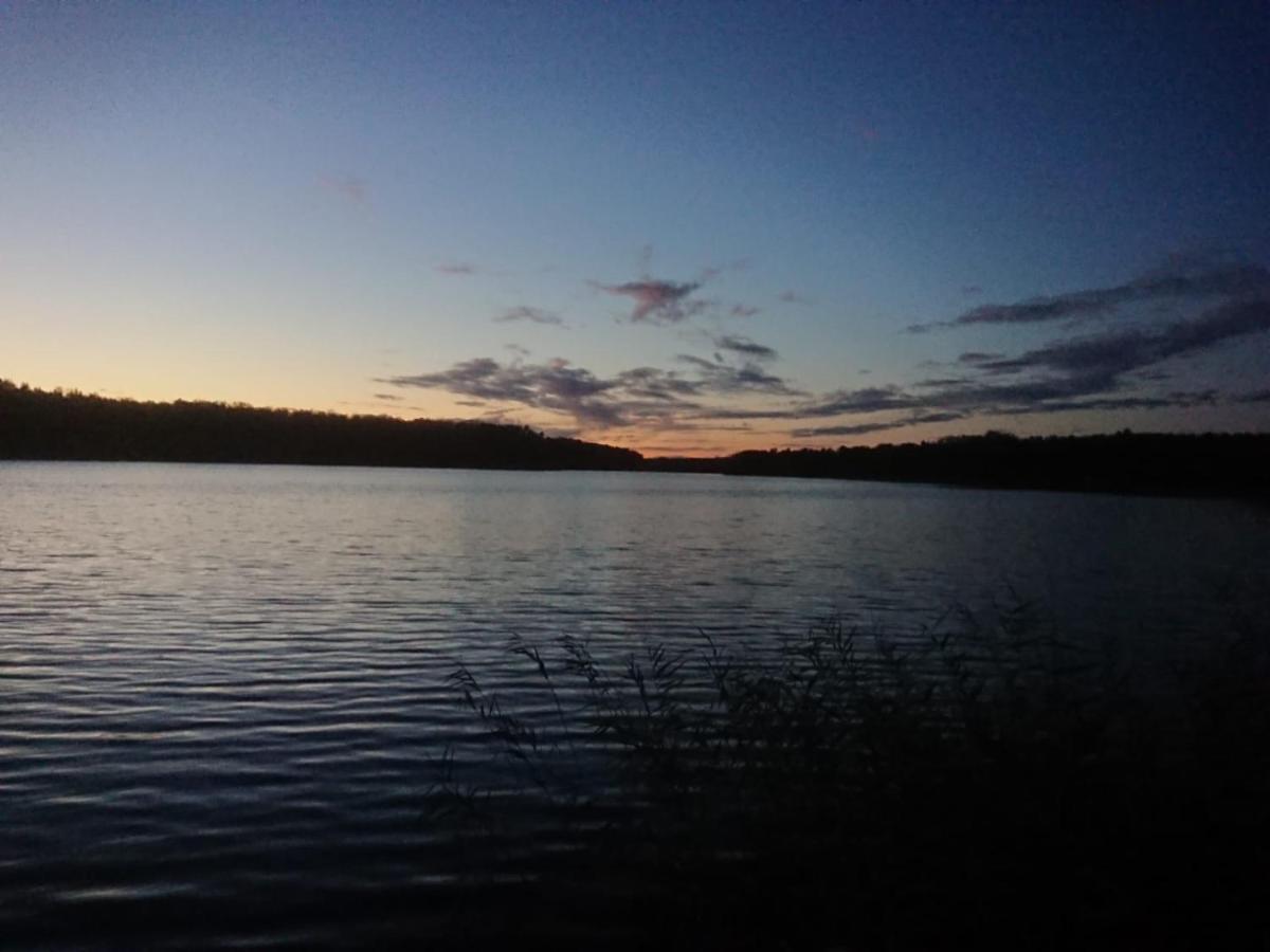 Ferienhaus Reetdach 1300qm Privatgrundstück Bootssteg Templin Lübbesee Uckermark Erholung pur Seenplatte Petersdorf  Exteriör bild
